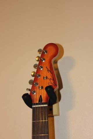 customshopstrat3.jpg