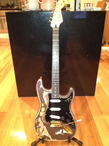 customshopstrat9.jpg